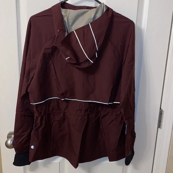 Lululemon Shell Jacket size 8 - Picture 4 of 8